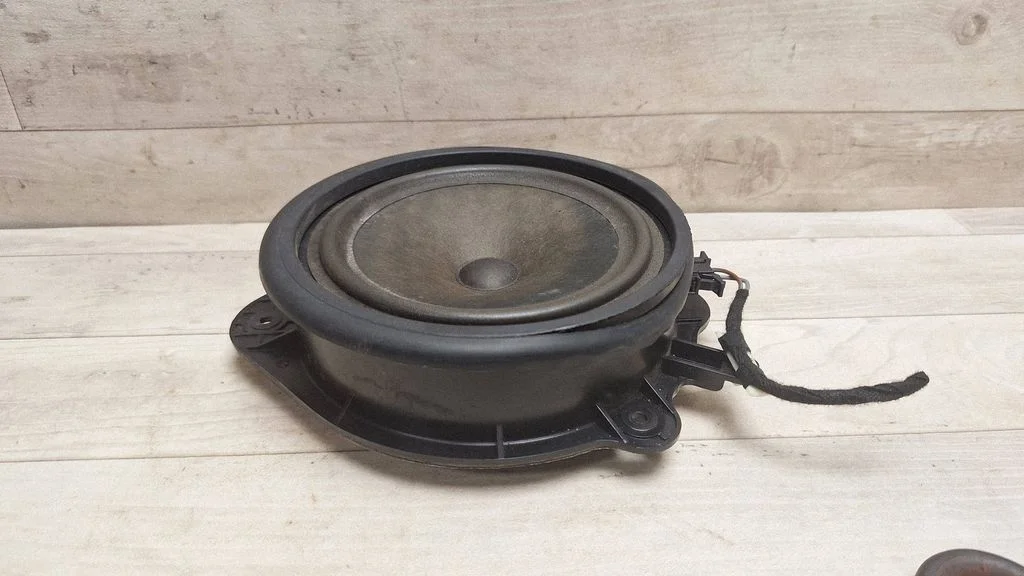 Front door speaker 8P0035411C
