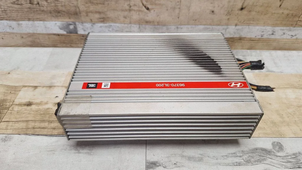 Sound amplifier 963703L200