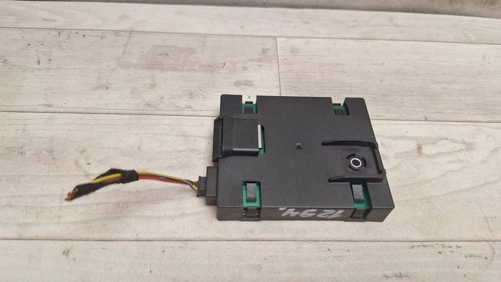 Aerial antenna amplifier – Mercedes-Benz B-Class W245 (2005-2011)