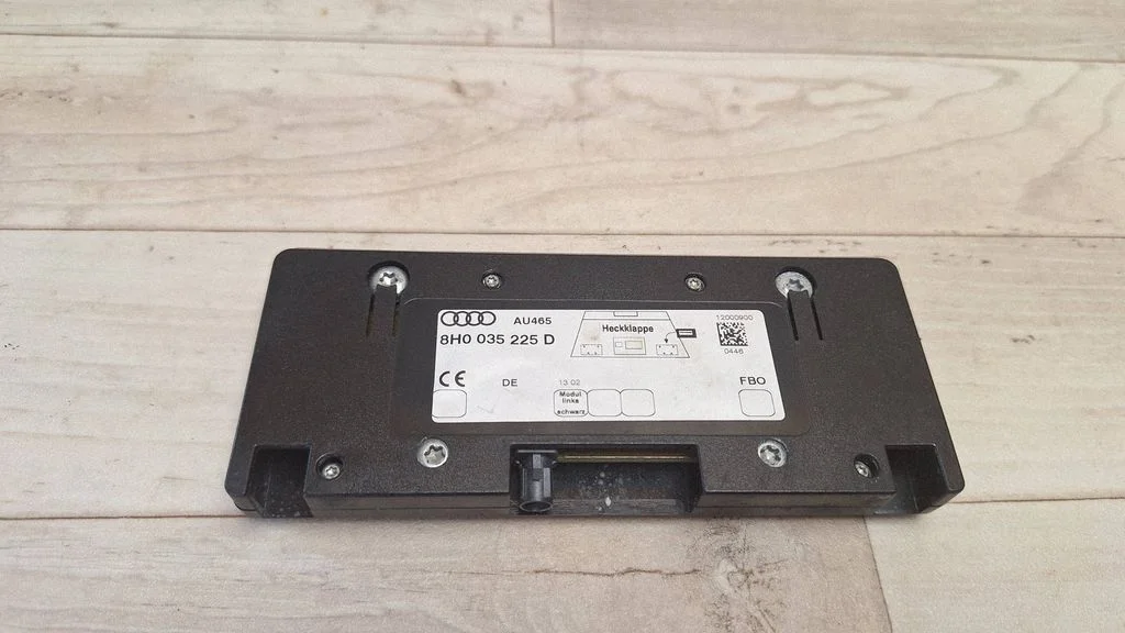 Antenas pastiprinātājs 8H0035225D