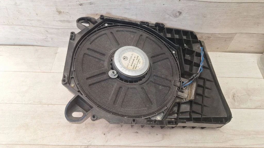 Subwoofer speaker – BMW 1 Series E81 E87 (2004-2011)