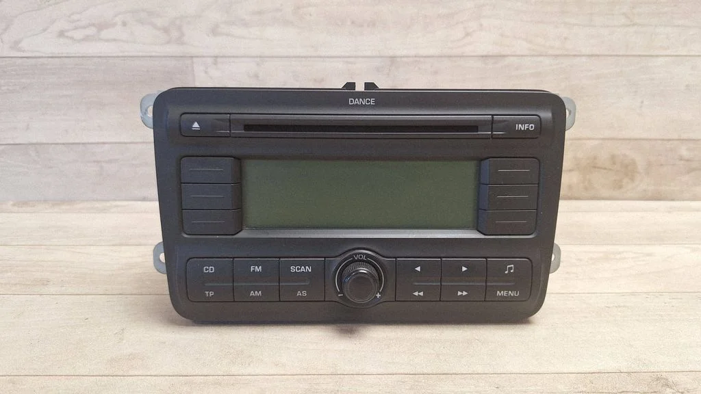 Radio, odtwarzacz CD/DVD, nawigacja 5J0035161