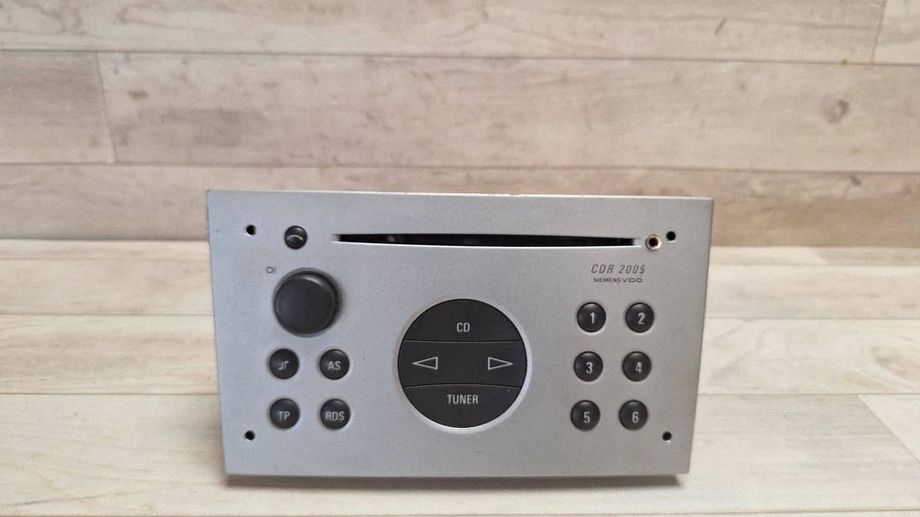Radio/CD/DVD/GPS head unit