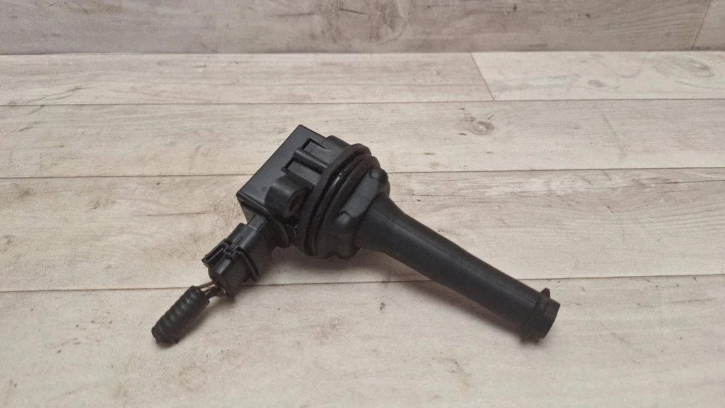 High voltage ignition coil 9125601
