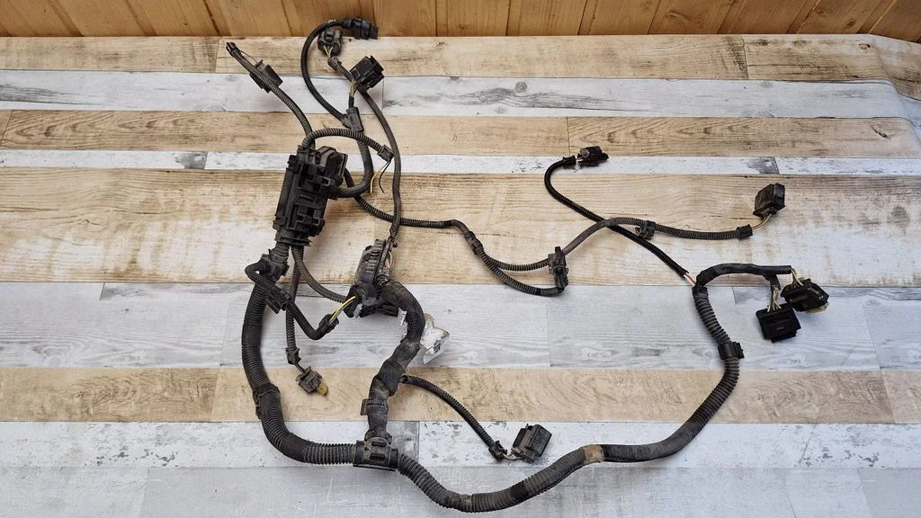 Engine installation wiring loom 8605462