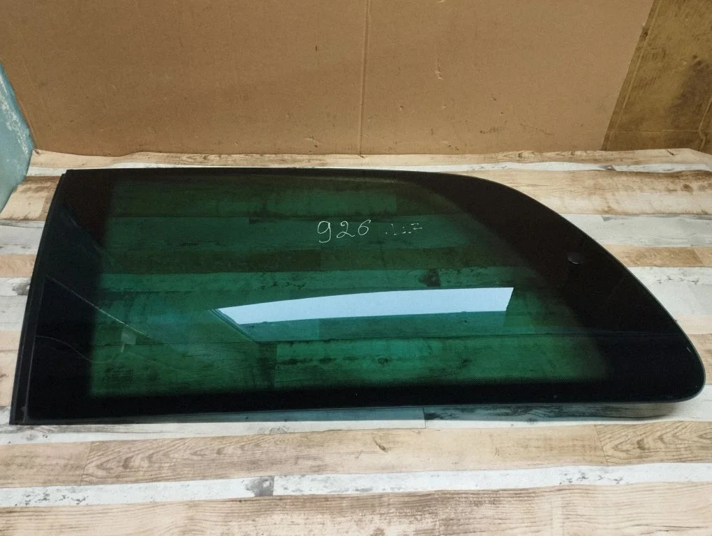 Rear side window – rear left