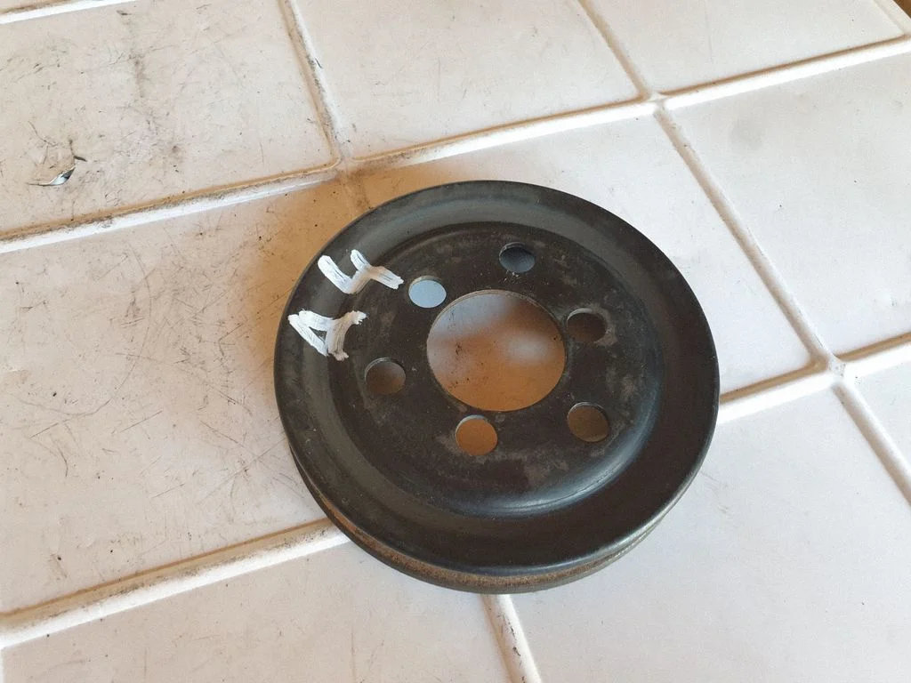 Power steering pump pulley – Audi A4 S4 B5 8D (1994-1999)