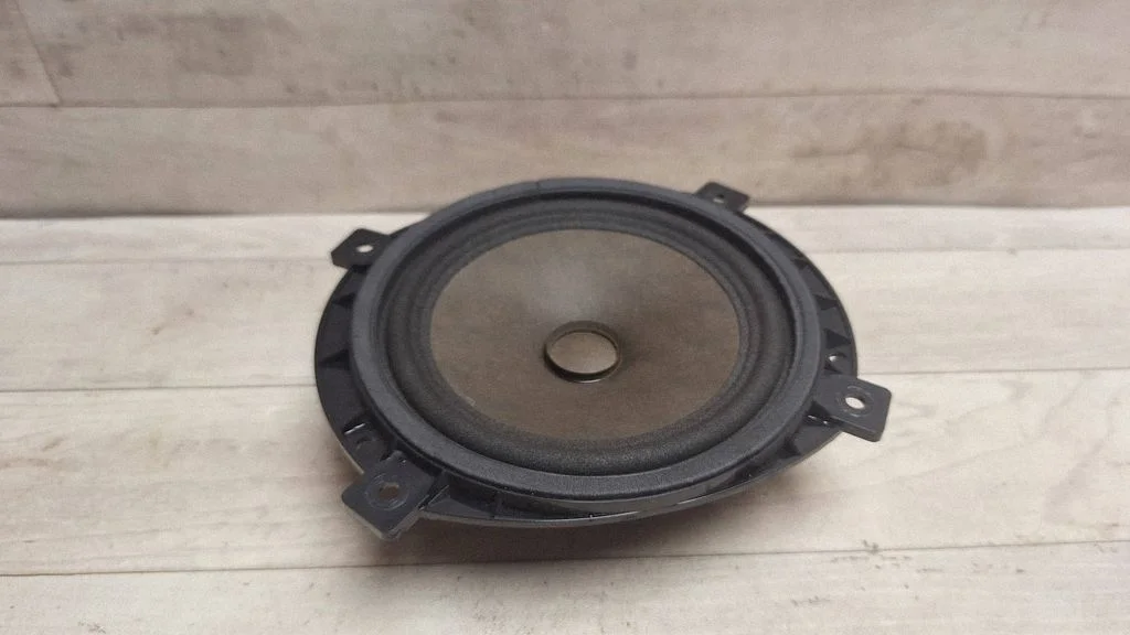Rear door speaker 963201H000