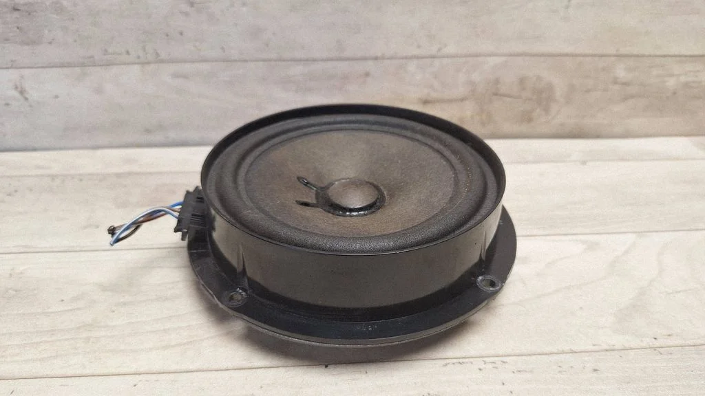 Rear door speaker 1Z0035411C
