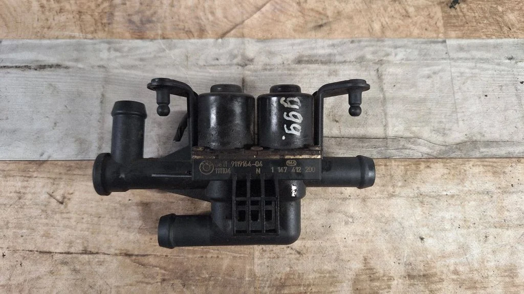 Coolant heater control valve – BMW 5 Series F10 F11 (2009-2016)