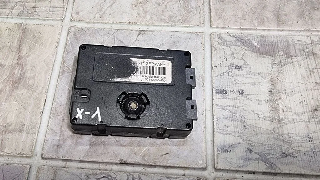 Aerial antenna filter – BMW X1 E84 (2009-2015)