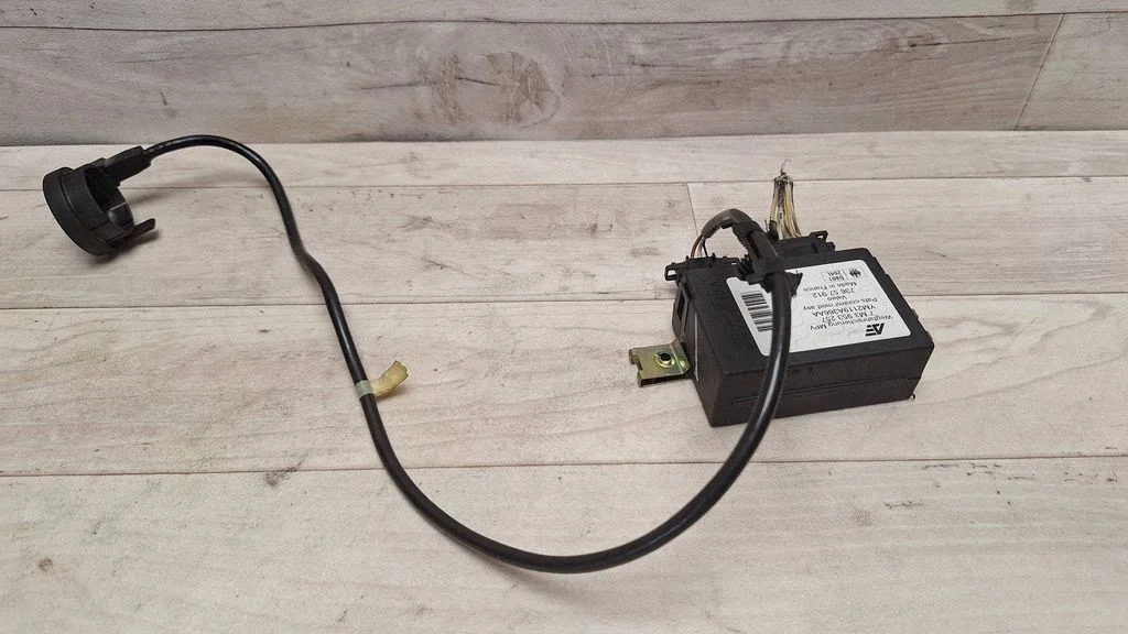 Immobilizer control unit/module 7M3953257