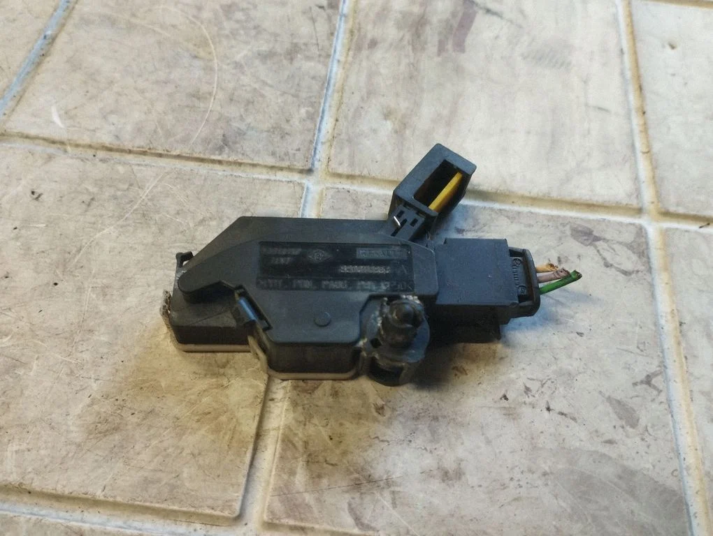 Siduripedaali andur – Renault Espace -  Grand espace IV (2004-2014)