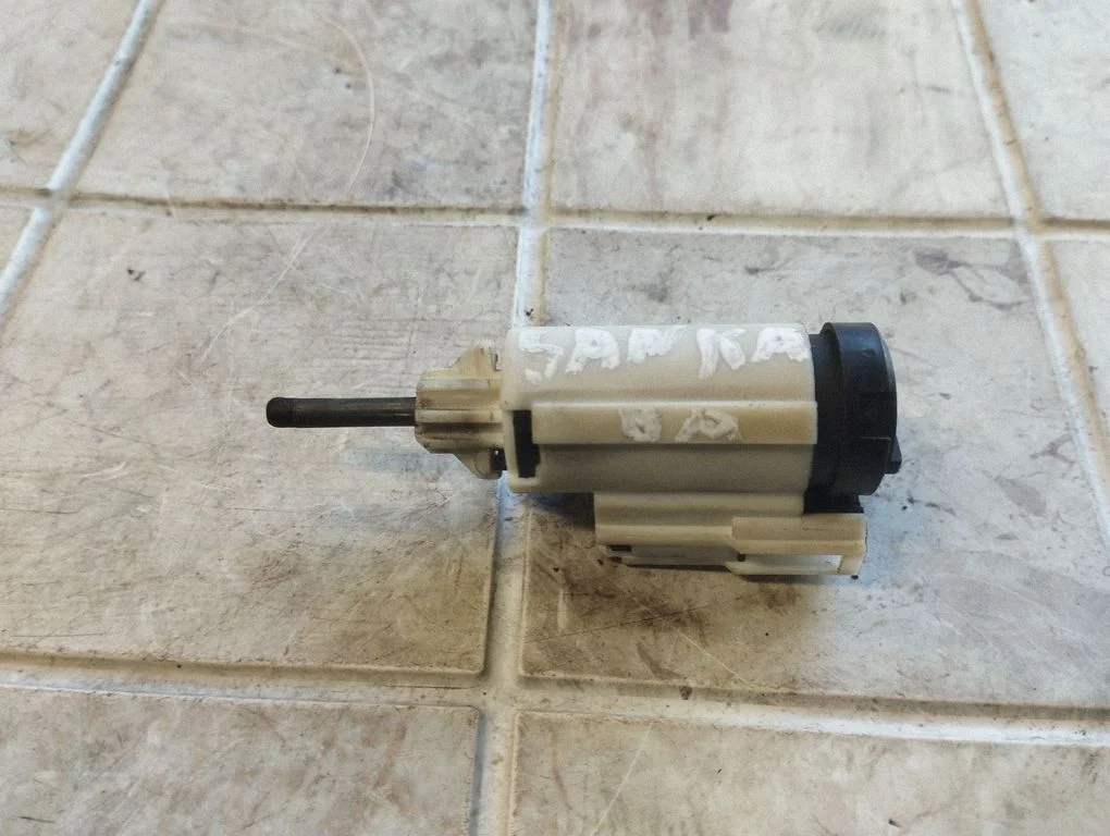 Siduripedaali andur – Audi A4 S4 B6 8E 8H (2001-2005)
