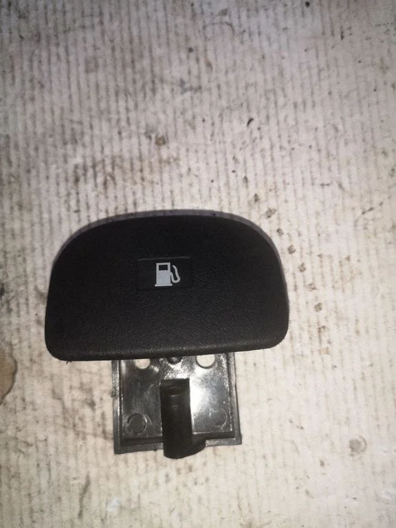 Fuel cap release pull handle – Hyundai H-1, Starex, Satellite (2008-)