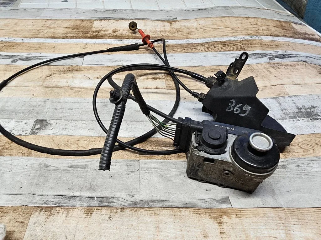 Cruise control vacuum pump 4S439C735AA