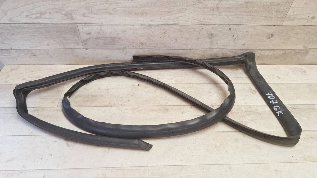 Rubber seal rear door 8R0839119F