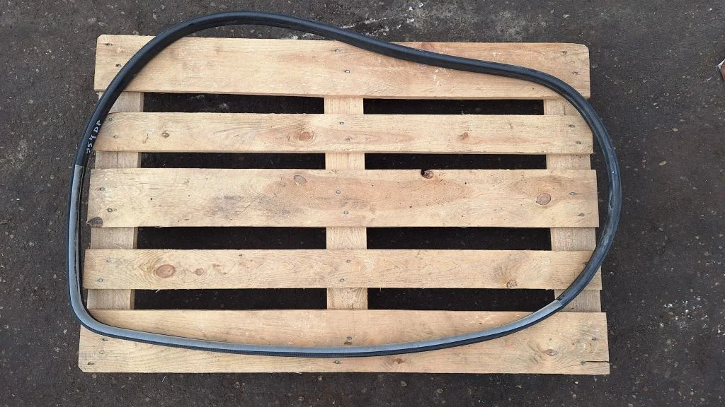 Rubber seal front coupe door – Opel Vectra C (2005-2009)