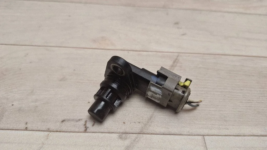 Camshaft position sensor 55201876