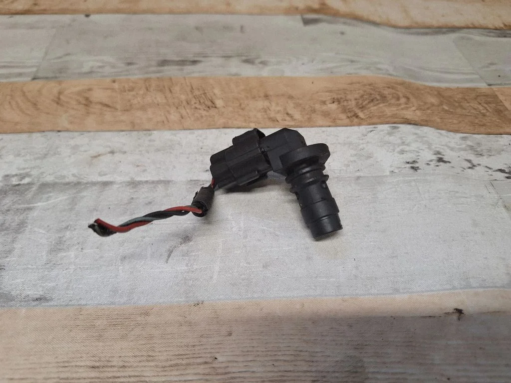 Camshaft position sensor 8627354