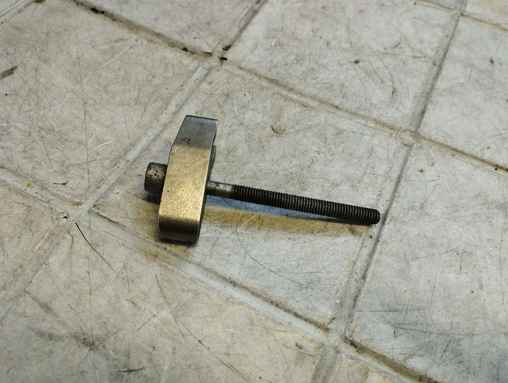 Fuel Injector clamp holder