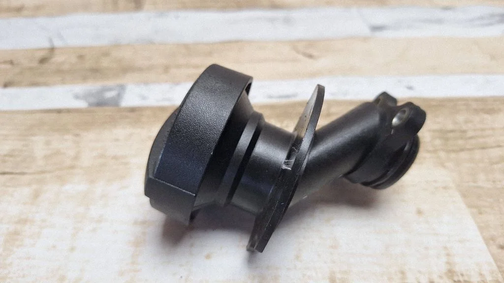 Oil filler cap 31330189