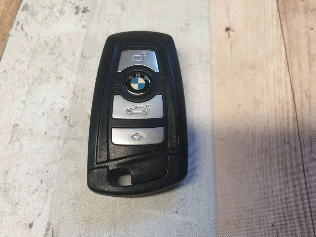 Ignition key/card – BMW 5 Series F10 F11 (2009-2016)