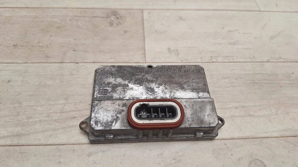 Headlight ballast module Xenon 5DV00829000