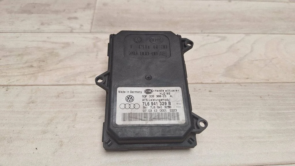 Headlight ballast module Xenon – Skoda Octavia Mk2 (1Z) (2004-2013)
