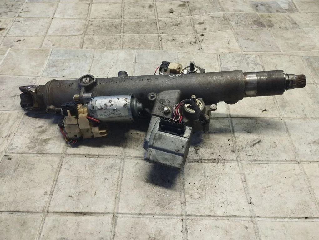 Steering wheel axle set 1295400788