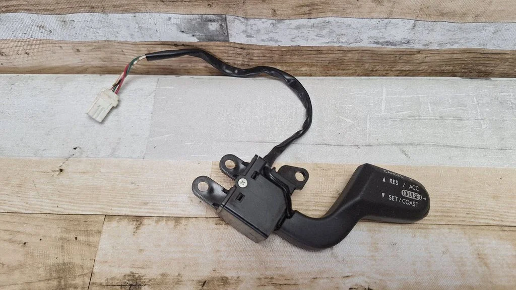 Manetka tempomatu – Subaru Outback (2004-2006)