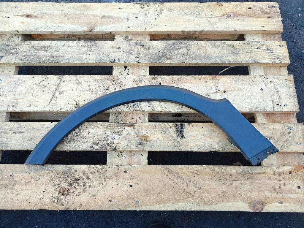 Fender trim (molding) 73107