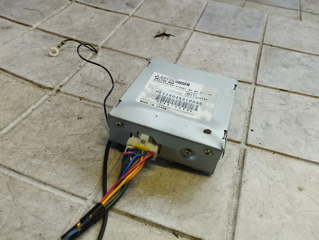 GPS navigation control unit/module – Mitsubishi Grandis (2003-2011)