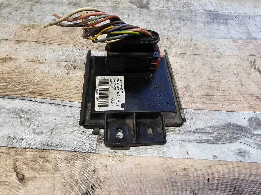 Ignition amplifier control unit