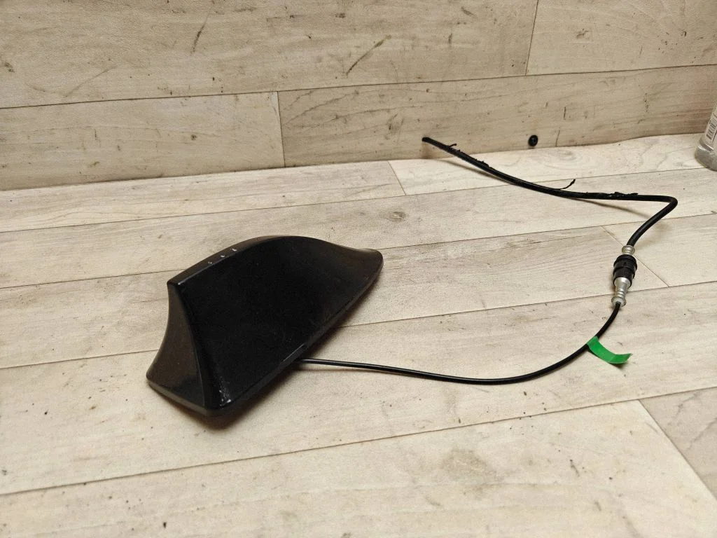 Aerial GPS antenna