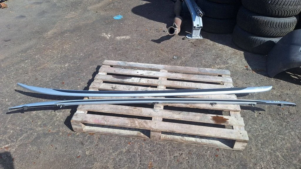 Roof bar rail – Opel Zafira B (2005-2014)
