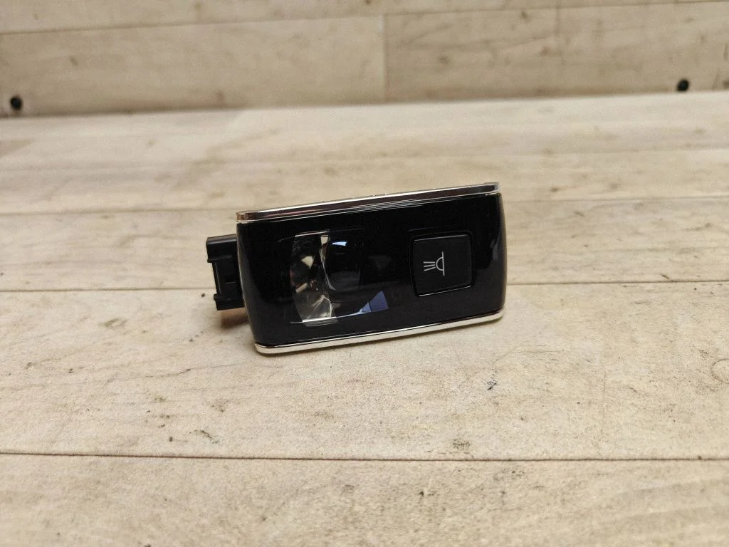 Other interior light – Peugeot 508 RXH (2011-2018)