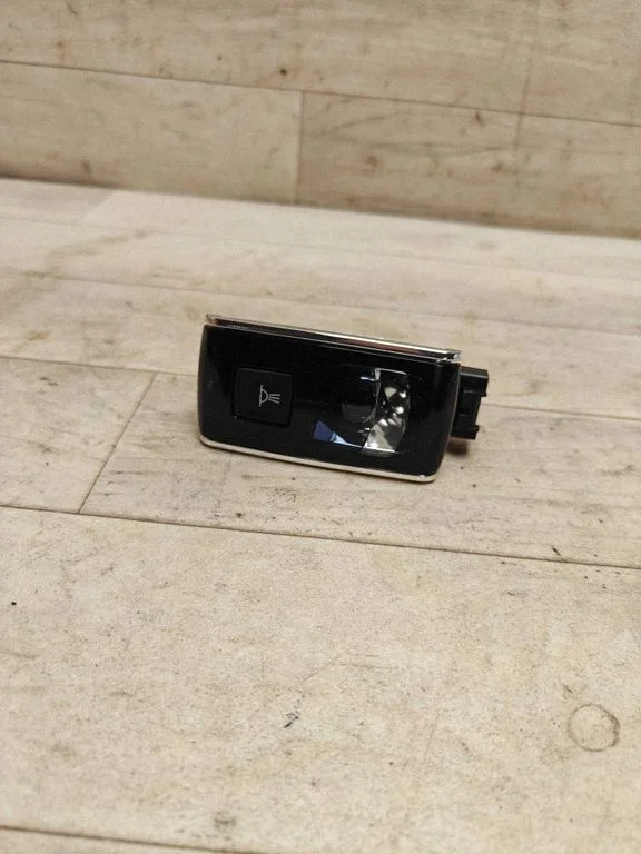 Other interior light – Peugeot 508 RXH (2011-2018)