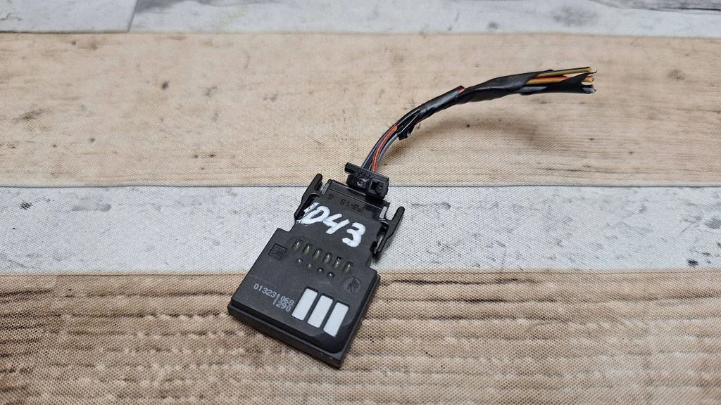 Interior temperature sensor 013231068