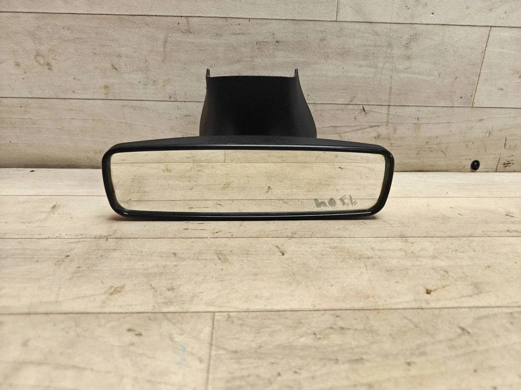 Rear view mirror (interior) 4413947816