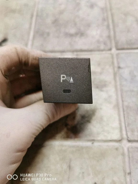 Parking (PDC) sensor switch – Opel Signum (2003-2008)