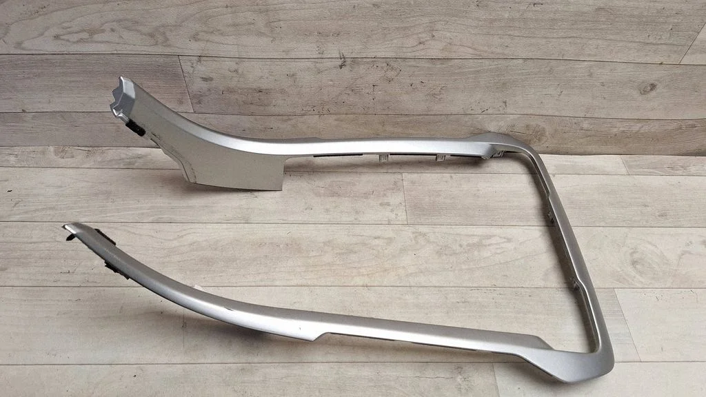 Other center console (tunnel) element DS73F044K30C