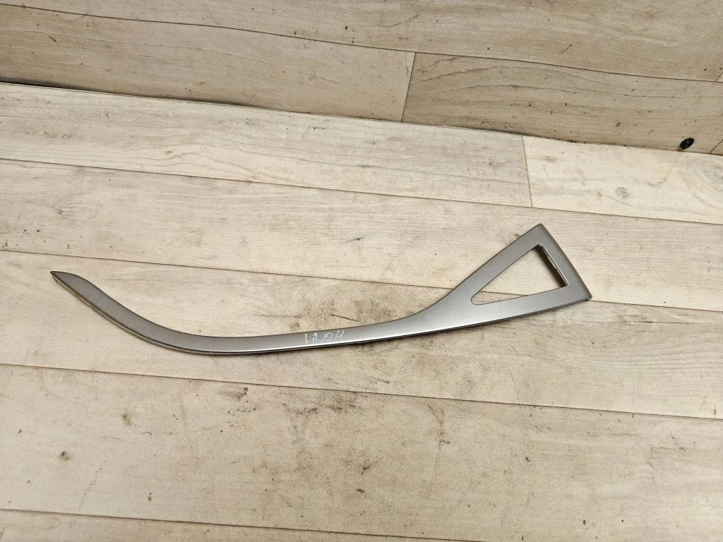 Other center console (tunnel) element 9682253977