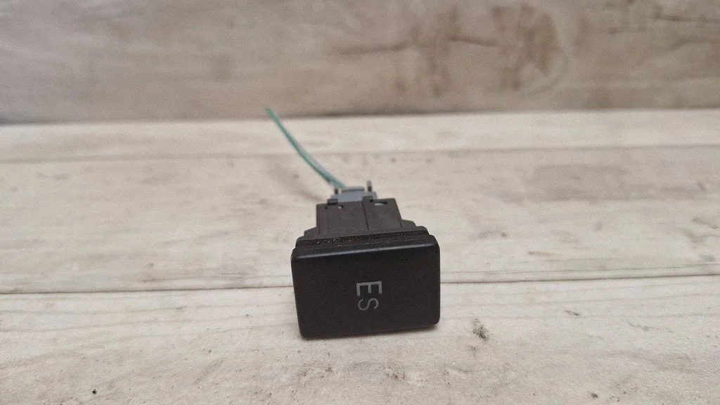 ESP (stability program) switch 847200D010