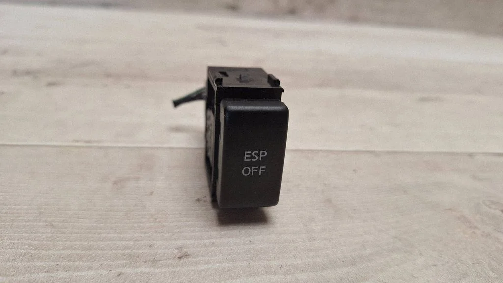 ESP (stabiilsussüsteemi) lüliti 6421B