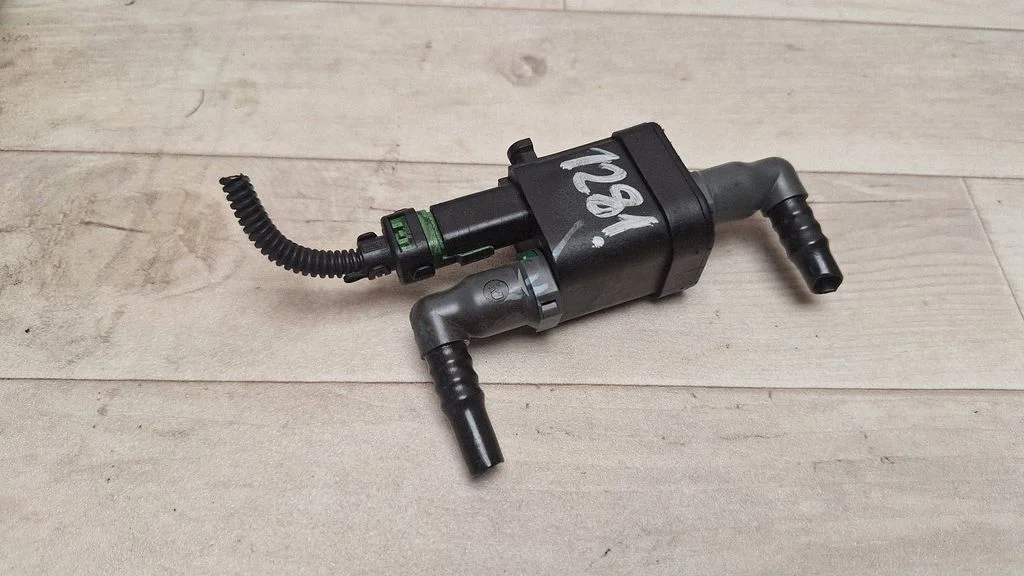 Fuel tank valve – Renault Laguna III (2007-2015)