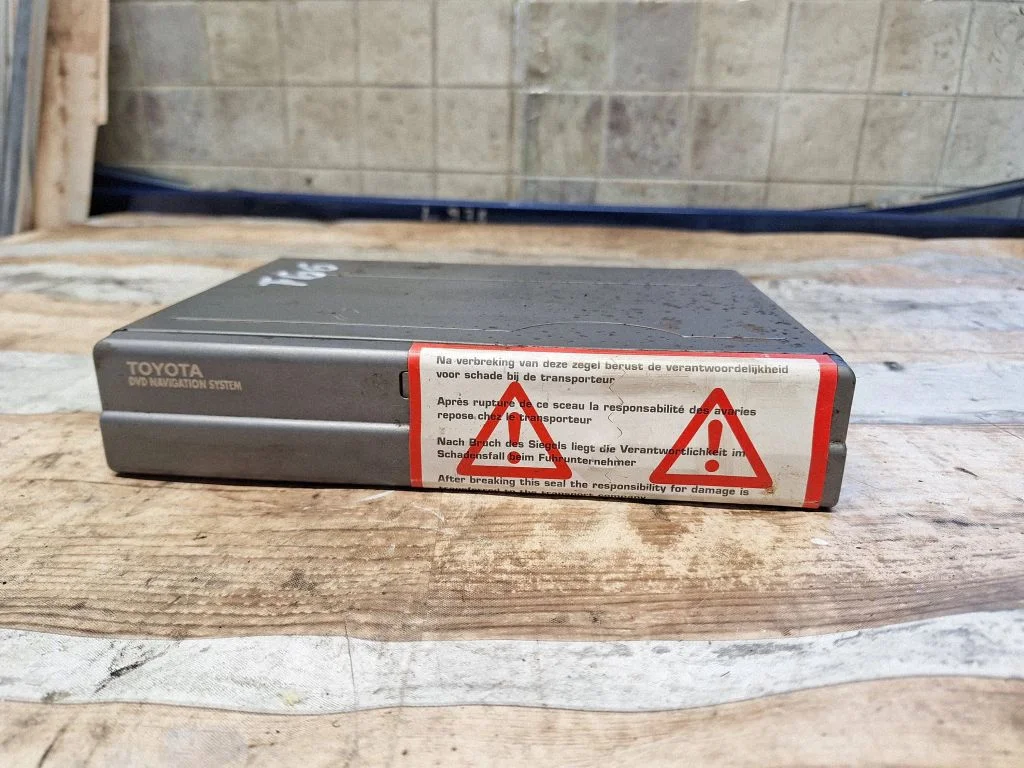 Napęd CD/DVD nawigacji – Toyota Avensis T250 (2003-2006)