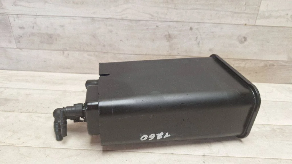 Active carbon filter fuel vapour canister 8627971