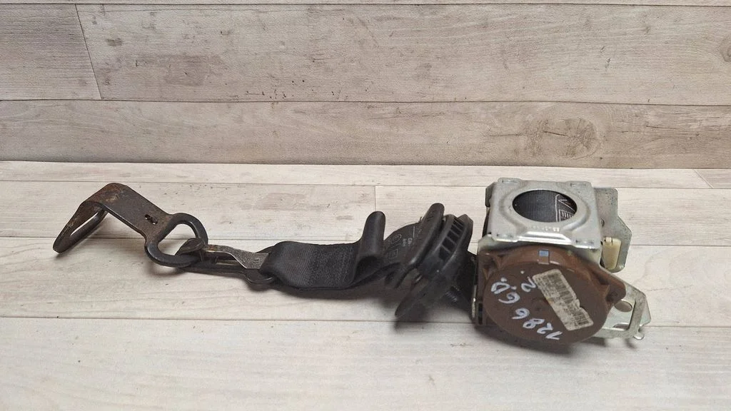 Third row seat belt – Citroen C4 Grand Picasso (2007-2013)