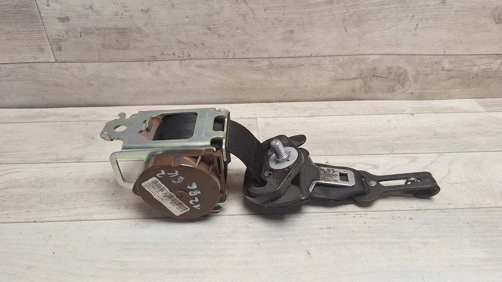 Third row seat belt – Citroen C4 Grand Picasso (2007-2013)